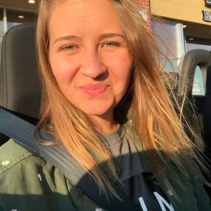 Meet your Posher, Lauren